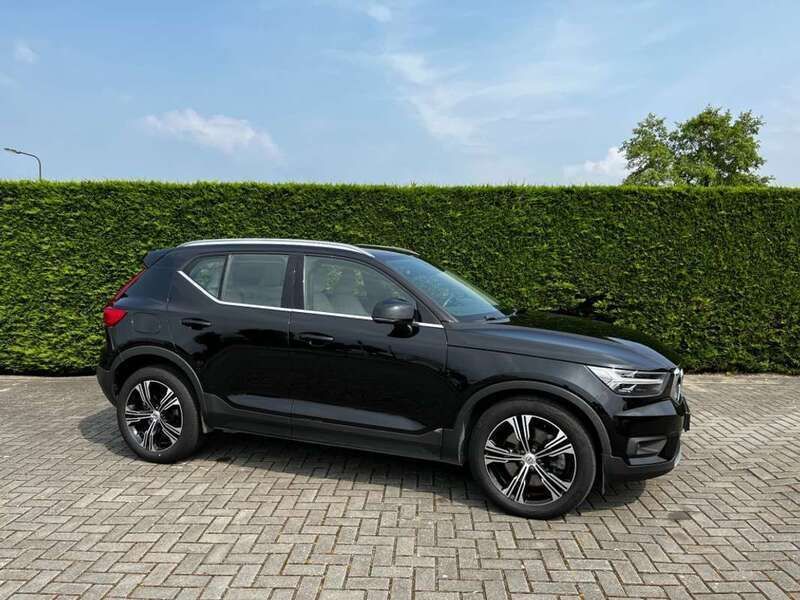 Zwart Gebruikt 2020 Volvo XC40 SUV | € 30.495 (Eerlijke prijs) - Afbeelding 1/4