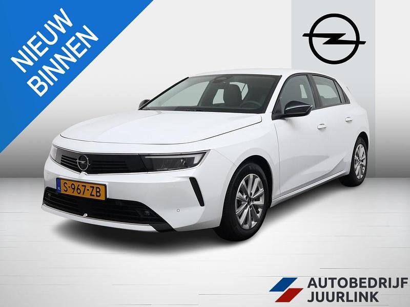 Wit Gebruikt 2023 Opel Astra Hatchback | € 20.899 (Goede deal) - Afbeelding 1/4