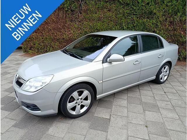 Grijs Gebruikt 2005 Opel Vectra Executive Sedan | € 1.250 (Goede deal) - Afbeelding 1/4