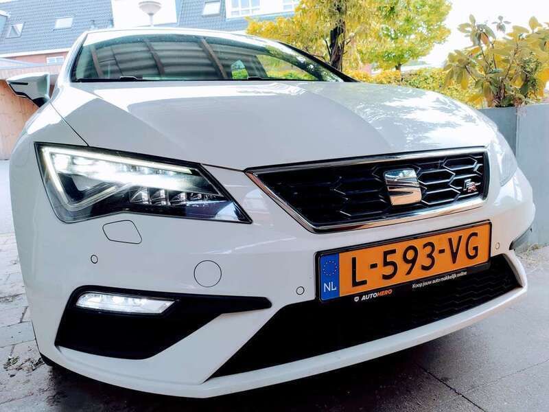 Wit Gebruikt 2018 Seat Leon FR Hatchback | € 15.450 (Eerlijke prijs) - Afbeelding 1/4