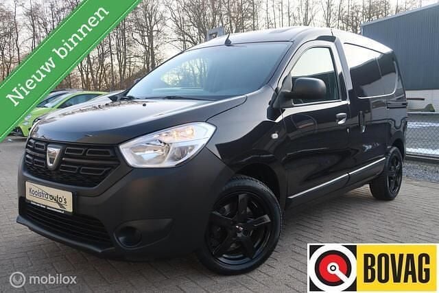 Zwart Occasion 2020 Dacia Dokker Comfort MPV | € 11.950 (Super prijs) - Afbeelding 1/4