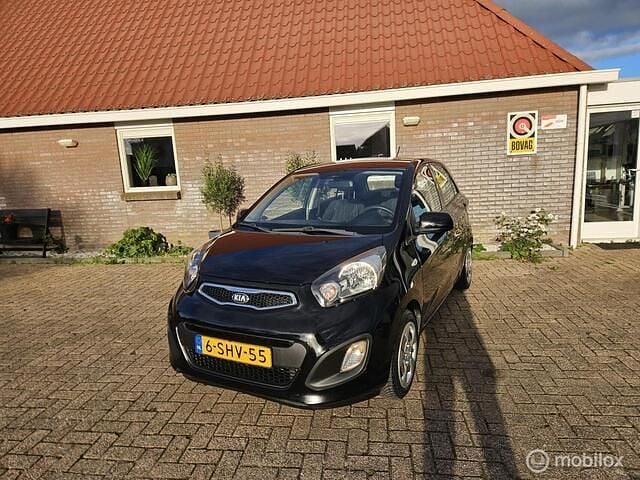 Zwart Gebruikt 2013 Kia Picanto Comfort Hatchback | € 4.950 (Goede deal) - Afbeelding 1/4