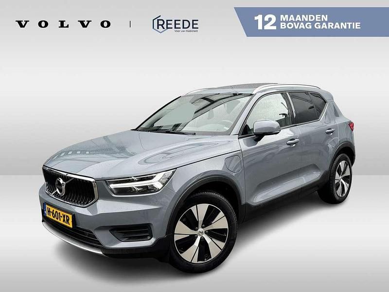 Grijs Gebruikt 2020 Volvo XC40 Momentum SUV | € 23.850 (Iets duurder) - Afbeelding 1/4