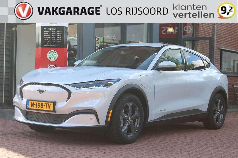 Wit Gebruikt 2021 Ford Mustang Mach-E SUV | € 23.500 (Eerlijke prijs) - Afbeelding 1/4