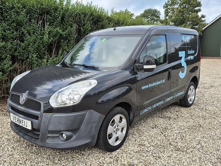 Occasion Fiat Doblò 90 PK (66 kW) 2012 Zwart MPV