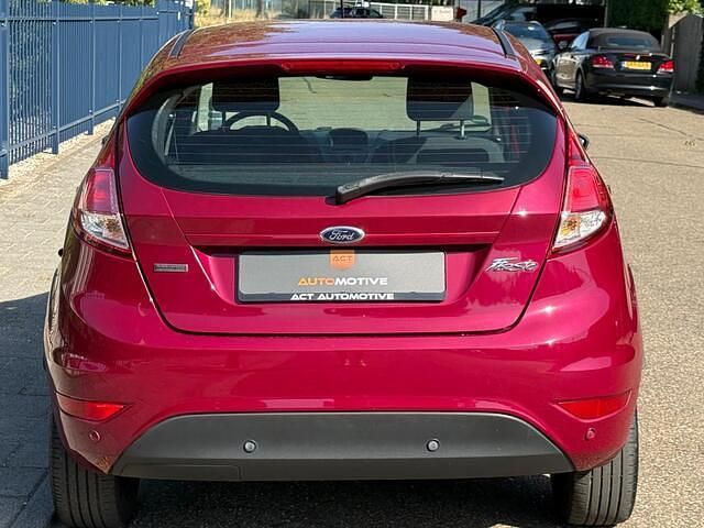 Occasion Ford Fiesta Titanium 101 PK (74 kW) 2013 Paars Hatchback