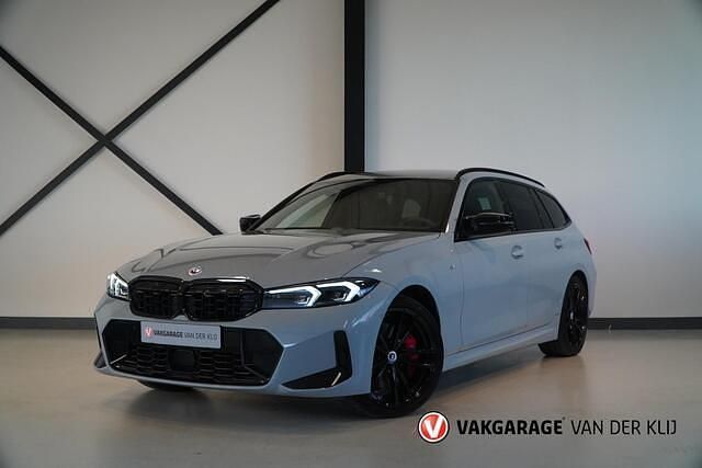 Grijs Gebruikt 2022 BMW M340 M Sport Sedan | € 66.950 (Eerlijke prijs) - Afbeelding 1/4
