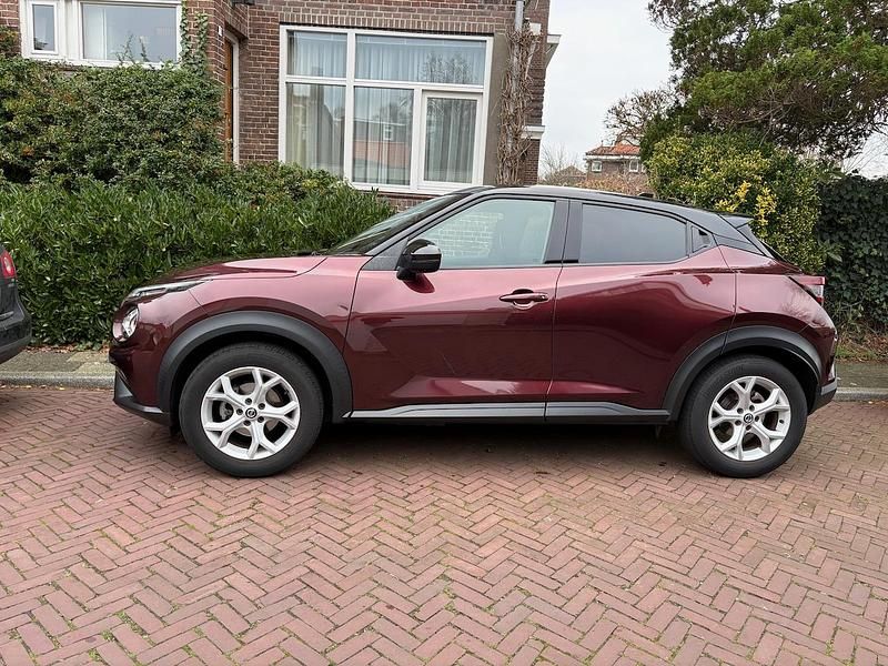 Rood (metallic) Gebruikt 2021 Nissan Juke Tekna SUV | € 16.000 (Super prijs) - Afbeelding 1/4