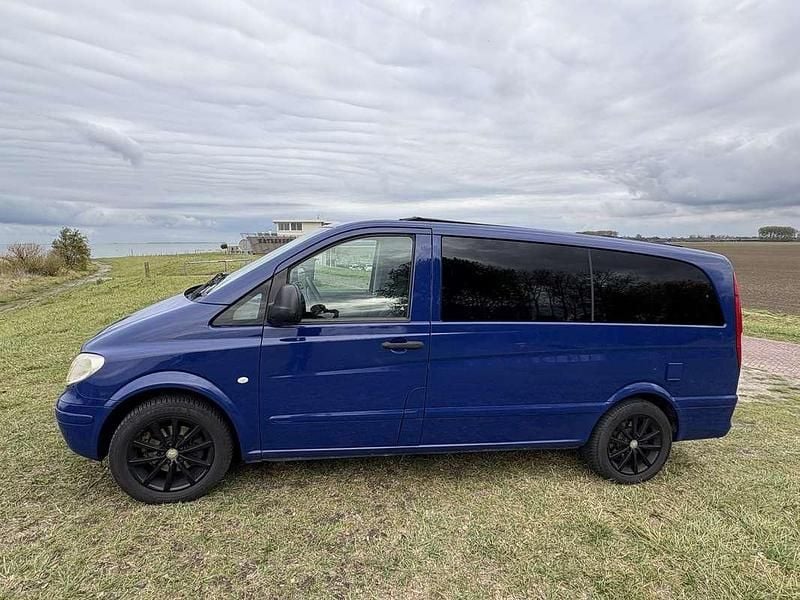 Blauw Gebruikt 2005 Mercedes Vito MPV | € 13.500 - Afbeelding 1/4