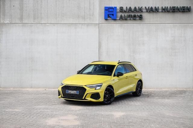 Geel Gebruikt 2022 Audi A3 Sportback S-Line Hatchback | € 27.950 (Goede deal) - Afbeelding 1/4