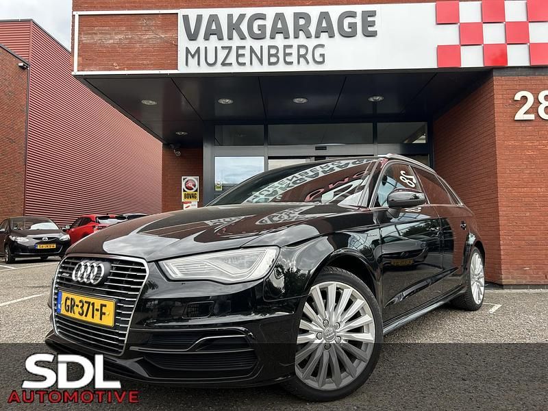 Zwart Gebruikt 2015 Audi A3 Ambition Hatchback | € 11.945 (Goede deal) - Afbeelding 1/4