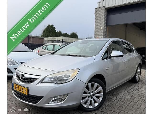 Grijs Gebruikt 2010 Opel Astra Cosmo Hatchback | € 4.250 (Goede deal) - Afbeelding 1/4