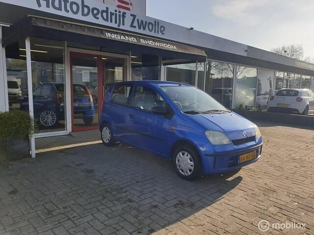 Blauw Gebruikt 2004 Daihatsu Cuore Hatchback | € 950 (Goede deal) - Afbeelding 1/4