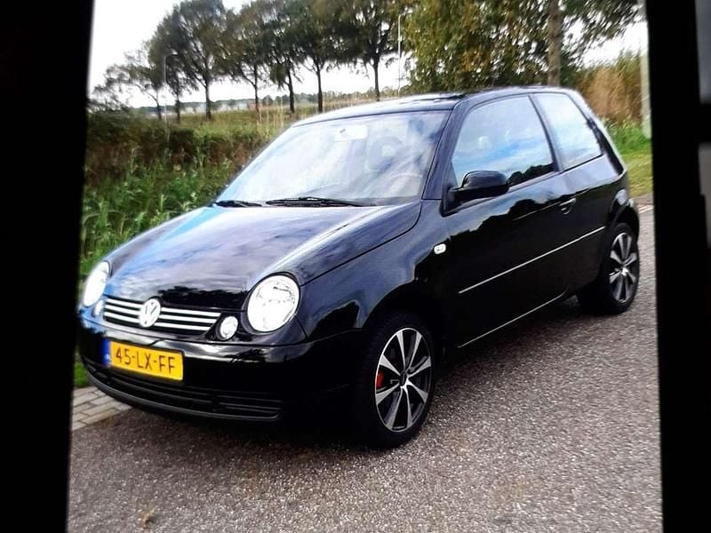 Zwart Gebruikt 2003 VW Lupo Hatchback | € 1.000 (Eerlijke prijs) - Afbeelding 1/1