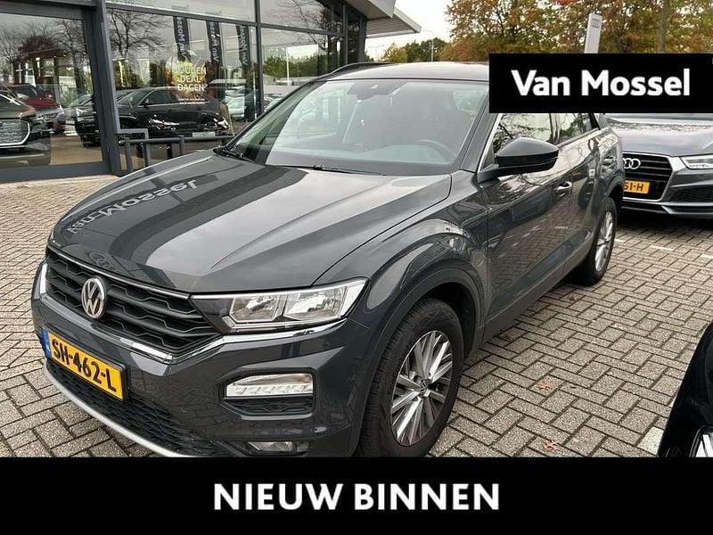 Grijs Gebruikt 2018 VW T-Roc Style SUV | € 18.900 (Goede deal) - Afbeelding 1/3