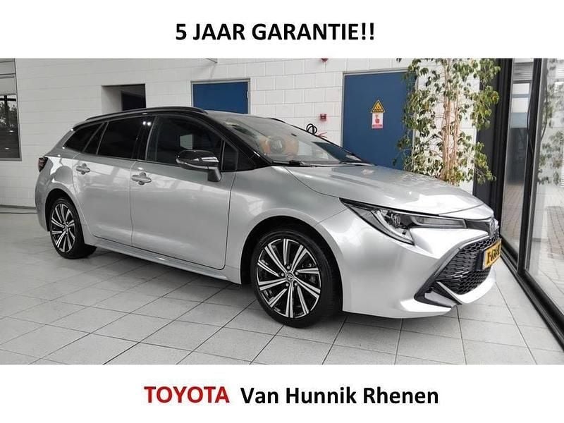 Zilver Gebruikt 2022 Toyota Corolla Stationwagen | € 25.750 (Goede deal) - Afbeelding 1/4