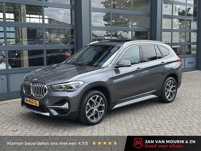 Grijs Gebruikt 2021 BMW X1 Basis SUV | € 33.850 (Eerlijke prijs) - Afbeelding 1/4
