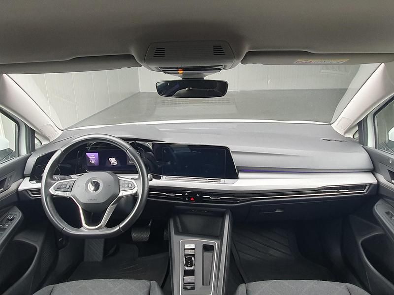 Occasion VW Golf VIII Business 112 PK (82 kW) 2021 Wit Hatchback