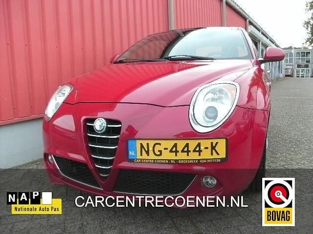 Rood Gebruikt 2010 Alfa Romeo MiTo Progression Hatchback | € 4.450 (Eerlijke prijs) - Afbeelding 1/4