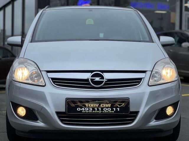 Grijs Gebruikt 2008 Opel Zafira MPV | € 8.750 - Afbeelding 1/4