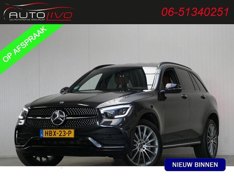 Grijs (metallic) Occasion 2022 Mercedes GLC300e Business SUV | € 42.995 (Eerlijke prijs) - Afbeelding 1/4