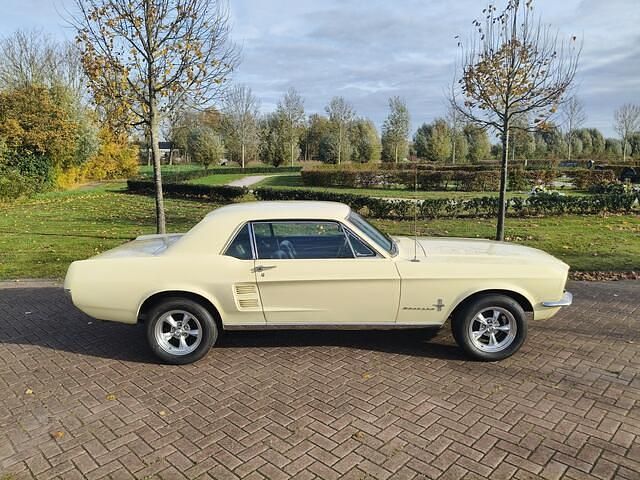 Wit Gebruikt 1967 Ford V8 Coupé | € 31.950 - Afbeelding 1/4