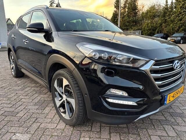Zwart Gebruikt 2016 Hyundai Tucson SUV | € 17.950 (Goede deal) - Afbeelding 1/4