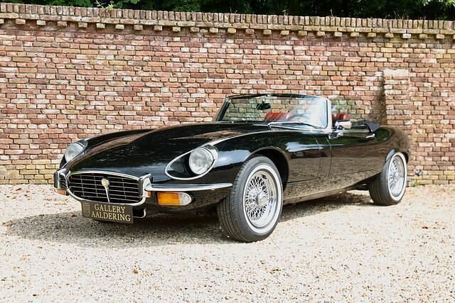 Zwart Occasion 1974 Jaguar E-Type Classic Cabriolet | € 94.500 - Afbeelding 1/4