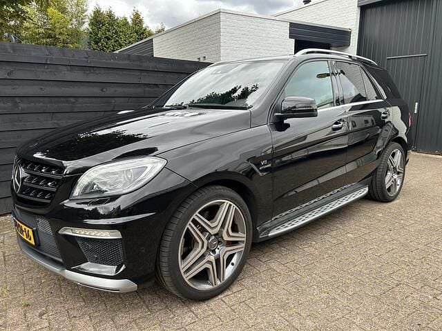 Zwart Gebruikt 2012 Mercedes ML63 AMG AMG SUV | € 38.950 - Afbeelding 1/4