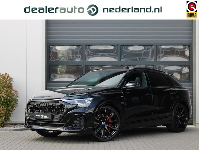 Zwart Nieuw 2025 Audi Q8 e-tron Competition SUV | € 118.600 - Afbeelding 1/4
