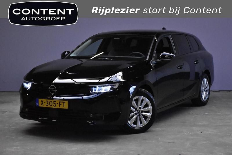 Zwart Occasion 2023 Opel Astra Stationwagen | € 22.940 (Eerlijke prijs) - Afbeelding 1/4