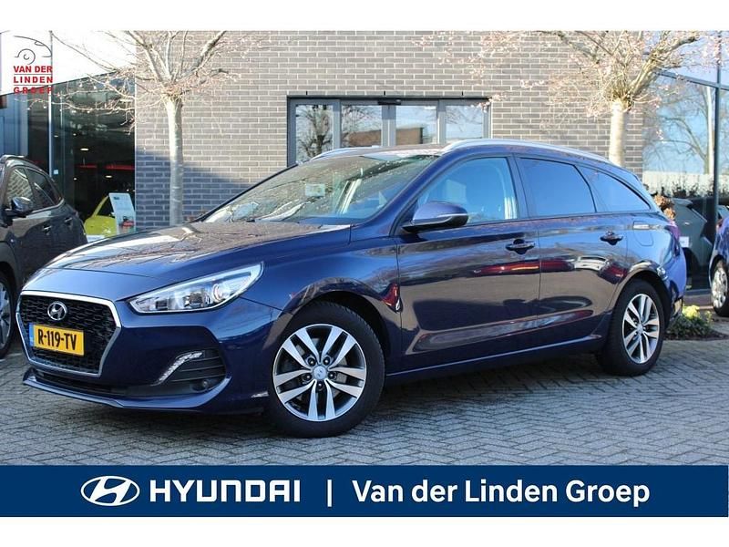 Blauw Occasion 2019 Hyundai i30 Premium Stationwagen | € 15.950 (Eerlijke prijs) - Afbeelding 1/4