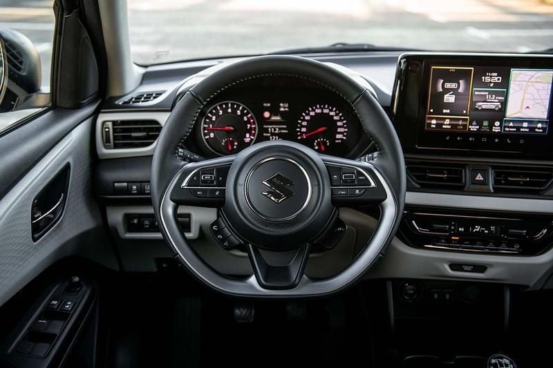 Occasion Suzuki Swift 83 PK (61 kW) 2024 Grijs Hatchback