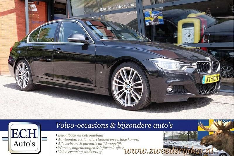 Zwart Gebruikt 2016 BMW 330e M Sport Sedan | € 16.950 (Eerlijke prijs) - Afbeelding 1/4