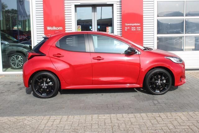 Occasion Toyota Yaris Executive 116 PK (85 kW) 2023 Rood Hatchback