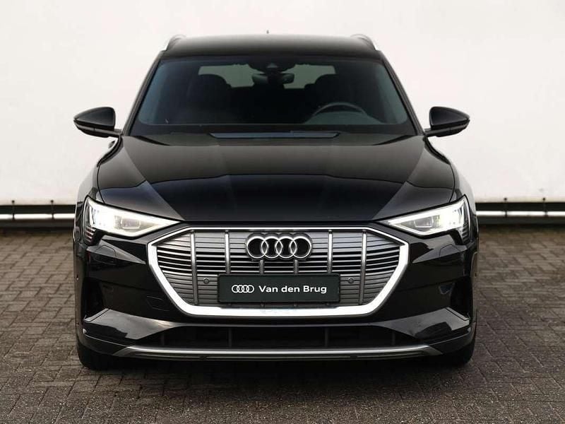 Occasion Audi e-tron Advanced 300 kW (408 PK) 2022 Zwart (metallic) SUV