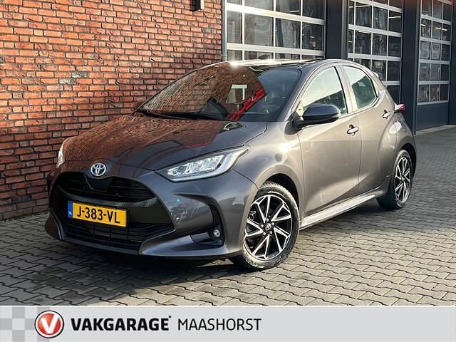 Grijs Occasion 2020 Toyota Yaris Hatchback | € 21.450 (Eerlijke prijs) - Afbeelding 1/4