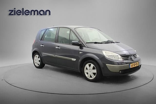 Grijs Gebruikt 2006 Renault Scénic II Privilege MPV | € 3.345 (Eerlijke prijs) - Afbeelding 1/4
