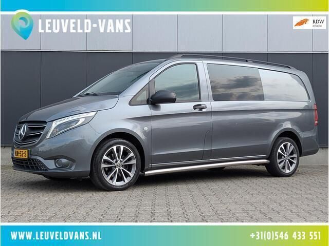 Grijs Gebruikt 2021 Mercedes Vito MPV | € 31.950 - Afbeelding 1/4