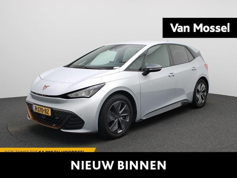 Grijs Gebruikt 2022 Cupra Born Hatchback | € 23.900 (Eerlijke prijs) - Afbeelding 1/4