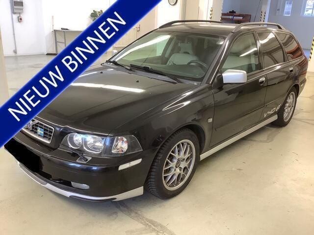 Zwart Gebruikt 2003 Volvo V40 Ultra Stationwagen | € 5.990 - Afbeelding 1/4