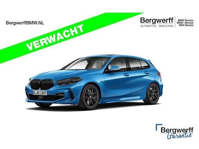 Blauw Gebruikt 2024 BMW 118 M Sport Hatchback | € 35.875 (Goede deal) - Afbeelding 1/4