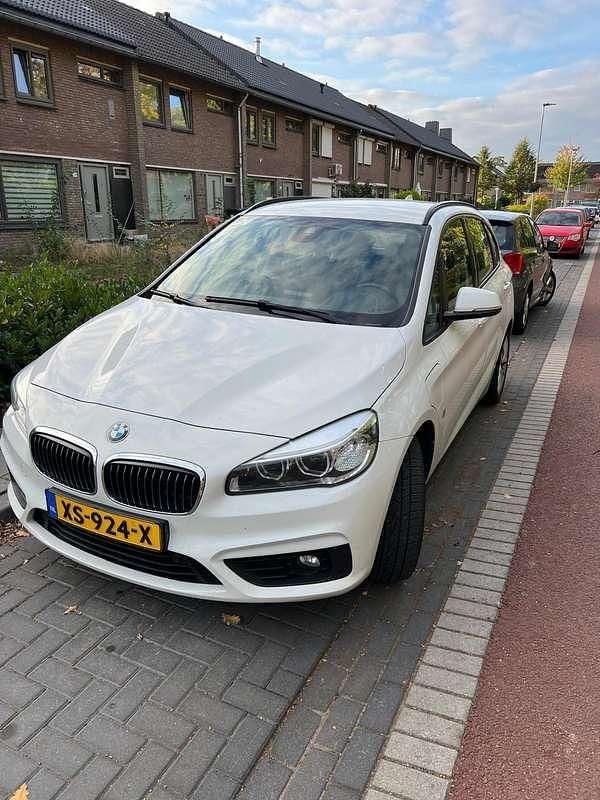 Wit Gebruikt 2017 BMW 225 Active Tourer Advantage MPV | € 12.500 (Goede deal) - Afbeelding 1/4