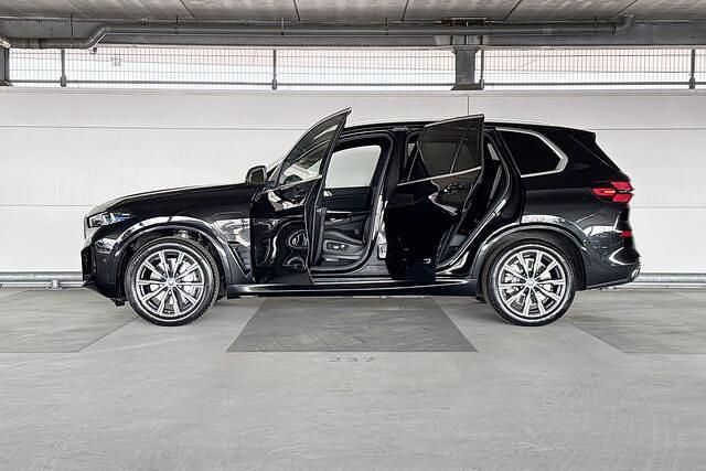 Occasion BMW X5 Performance 489 PK (359 kW) 2025 Zwart (metallic) SUV