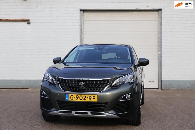 Grijs Occasion 2019 Peugeot 3008 Allure SUV | € 17.950 (Eerlijke prijs) - Afbeelding 1/4