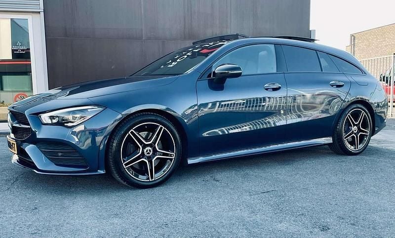 Blauw Gebruikt 2020 Mercedes CLA200 Shooting Brake AMG Stationwagen | € 35.950 (Duur) - Afbeelding 1/4