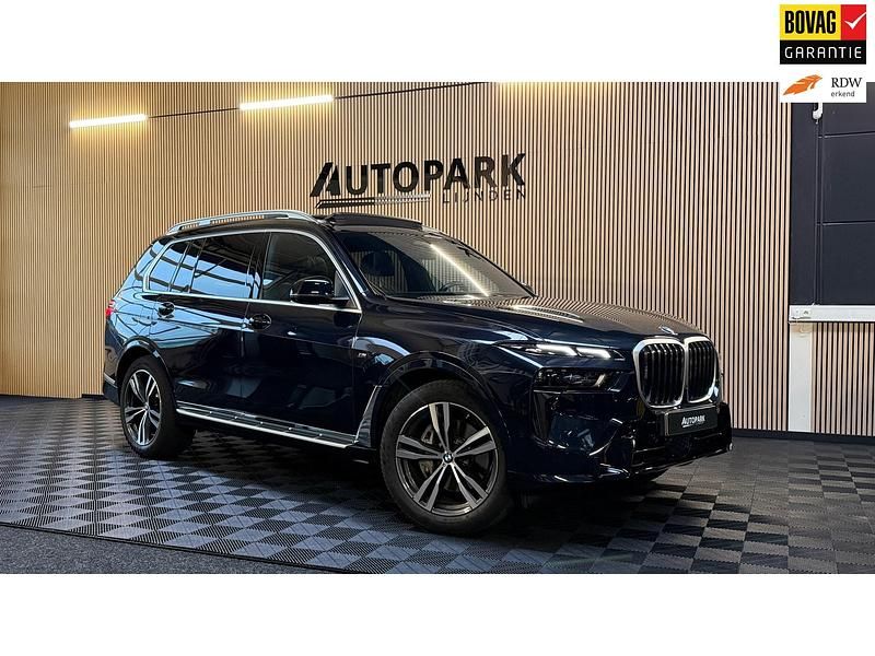 Zwart Occasion 2023 BMW X7 SUV | € 99.950 (Duur) - Afbeelding 1/4