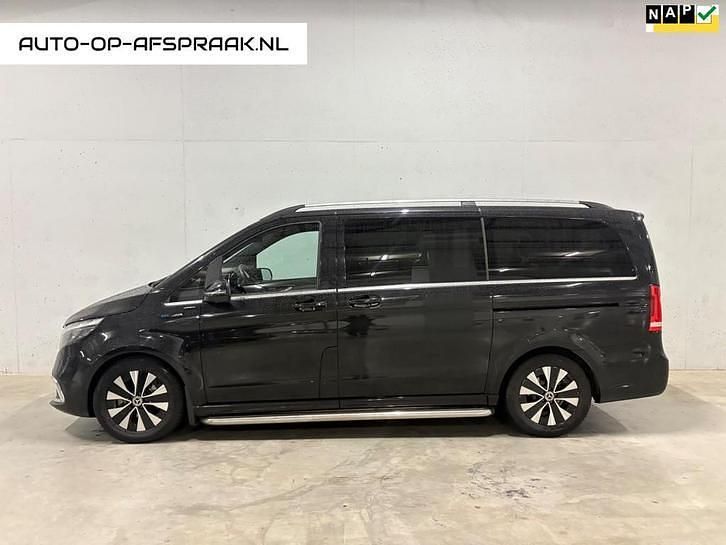 Gebruikt 2020 Mercedes EQV300 | € 28.999 - Afbeelding 1/4