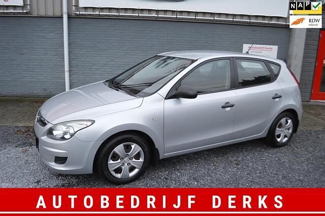 Grijs Occasion 2010 Hyundai i30 Active Hatchback | € 3.450 (Eerlijke prijs) - Afbeelding 1/4