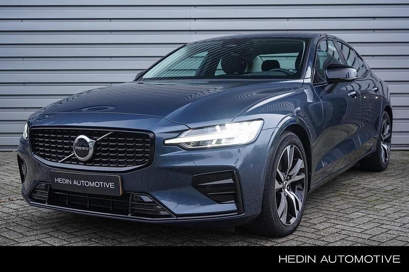Blauw Gebruikt 2023 Volvo S60 Plus Sedan | € 36.995 (Duur) - Afbeelding 1/4